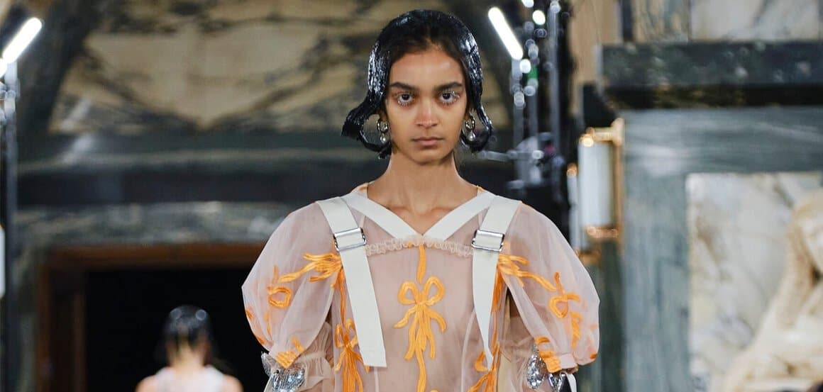 Simone Rocha: Ready-To-Wear SS23 - 10 Magazine USA Simone Rocha: Ready-To-Wear SS23 - 10 Magazine USA